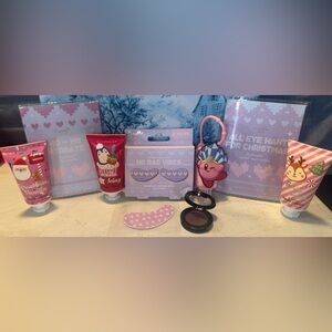 Cute Holiday Skincare and Beauty Set